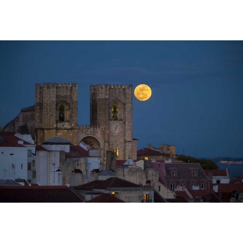Portugal, Lisbon Lisbon Cathedral and full moon